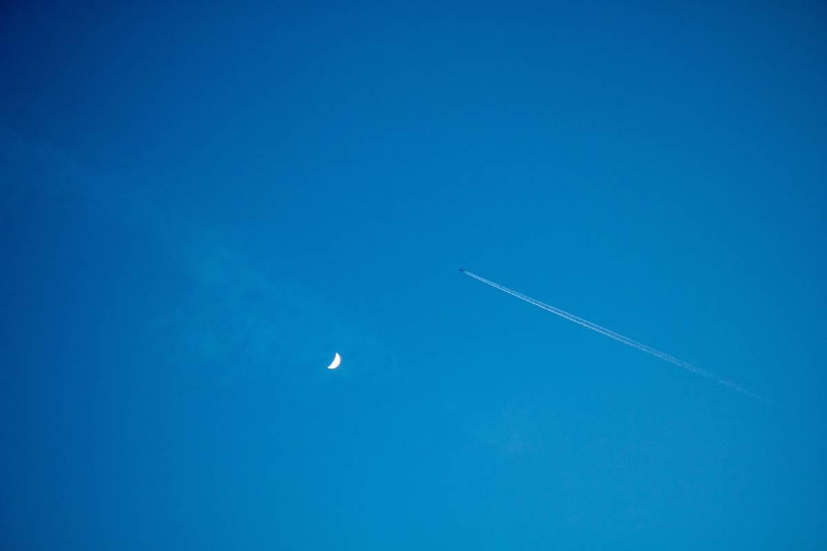 Infographic showing common causes of satellite launch failures