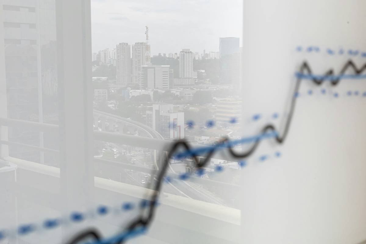 What Really Drives Satellite Data Insurance Rates (And How to Avoid Overpaying)