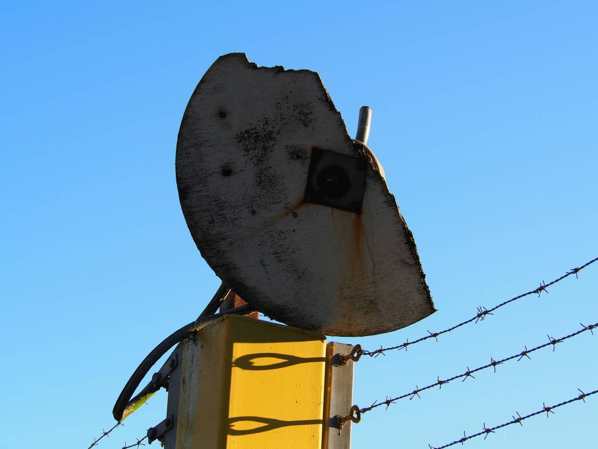 Infographic showing 73% of homeowners unaware satellite dishes aren't covered by standard insurance